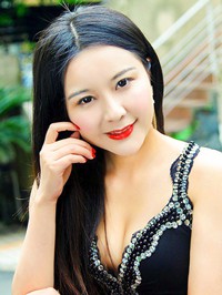 Asian single Yuanyuan (Winnie) from Henan, China