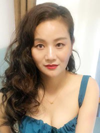Asian woman Xinping from Changsha, China