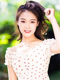 Asian woman Chenjing from Shanghai, China
