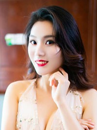 Asian woman Lin (Daisy) from Guangzhou, China