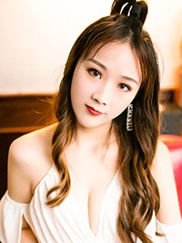 Asian woman Chen (Sophia) from Guangdong, China