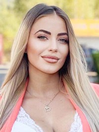 Yasmina-Maria from Bucharest, Romania