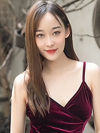 Asian woman Xintian from Guangzhou, China
