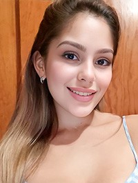 Latin single Carolaine from San José, Costa Rica