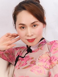 Asian woman Yanli from Hulan, China