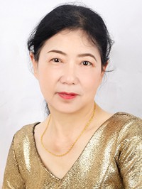 Asian single Yue from Hulan, China