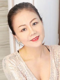 Asian single Jingliang from Chuansha, China