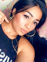 Latin woman Claudia from Bello, Colombia