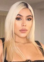 Russian single Sara from Medellín, Colombia
