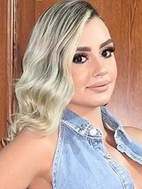 Latin woman Angie from Medellín, Colombia