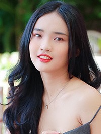 Asian woman Nguyen Minh (Mavis) from Ho Chi Minh City, Vietnam