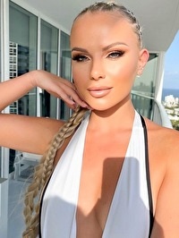 Russian single Amelia from Miami, United States