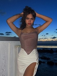 Asian woman Joana from Manila, Philippines