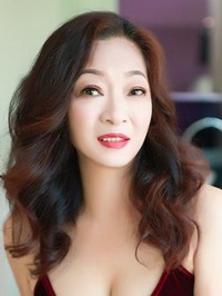 Asian single Meihong from Anhu, China