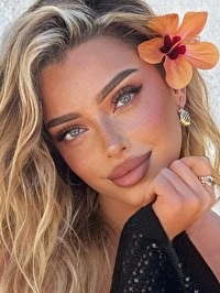 European single Nadia from Madrid, Spain