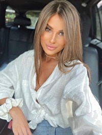 Ukrainian single Valeriia from Miami, Florida, United States