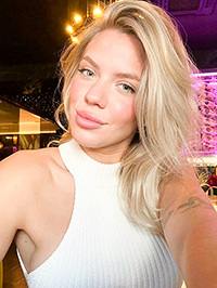 European single Sonja from Tallinn, Estonia