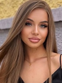 European single Alexia-Cristina from Cluj-Napoca, Romania