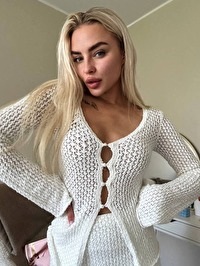 European single Jelizaveta from Tallinn, Estonia