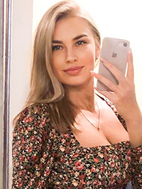 Ukrainian single Inna from Berlin, Germany