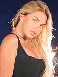 Ukrainian single Inna from Berlin, Germany