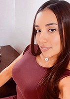 Russian single Alejandra from Bogotá
