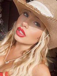 Latin single Gina from Medellín, Colombia