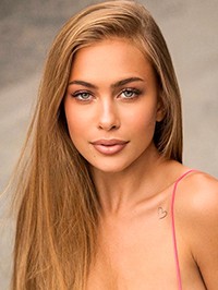 Ukrainian single Albina from La Palma, Spain