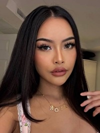 Asian woman Patcharaphorn from Phuket, Thailand