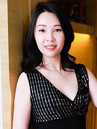 Asian woman Yan (Ya) from Shanghai, China