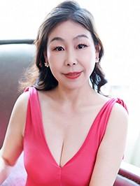 Asian woman Fengrong (Rong) from Suzhou, China