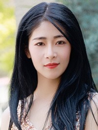 Asian woman Xiaoxia (Axia) from Guangzhou, China