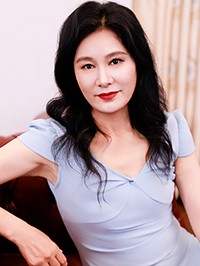 Asian woman Guiqiu (Qiu) from Changchun, China