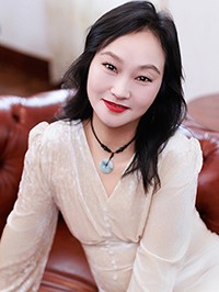Asian single Zhengxin (Xin) from Wuhan, China