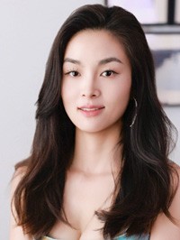 Asian single Ruixue (Xue) from Shanghai, China