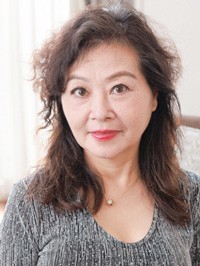 Asian woman Yue (Yue) from Shanghai, China