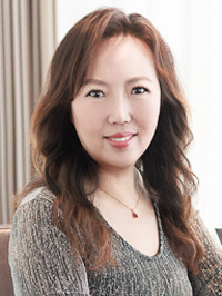 Asian woman Xueqin (Qin) from Qiqihar, China