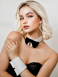 Ukrainian single Yuliia from London, United Kingdom