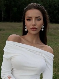 European single Elize from Riga, Latvia