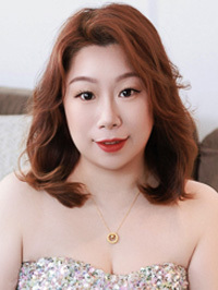 Asian woman Jingwen (Wen) from Shanghai, China