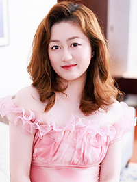 Asian woman Mengting (Ting) from Shanghai, China