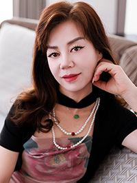 Asian woman Xiaoyan (Yan) from Lanzhou, China