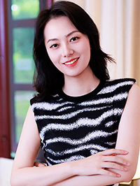 Asian woman Xingying (Ying) from Jingjiang, China