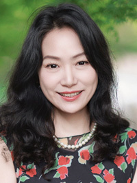 Asian woman Yingchun (Chun) from Suzhou, China