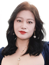 Asian single Luoqian (Qian) from Shanghai, China