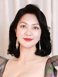 Asian woman Xiufang (Fang) from Shanghai, China