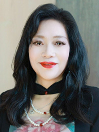 Asian single Xiuqin (Qin) from Shanghai, China