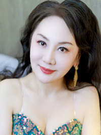 Asian woman Jie (Jie) from Shanghai, China