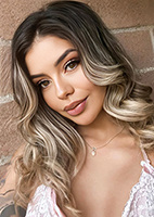 Russian single Gloria from Medellín