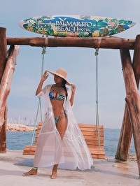 Latin single Andrea from Cali, Colombia